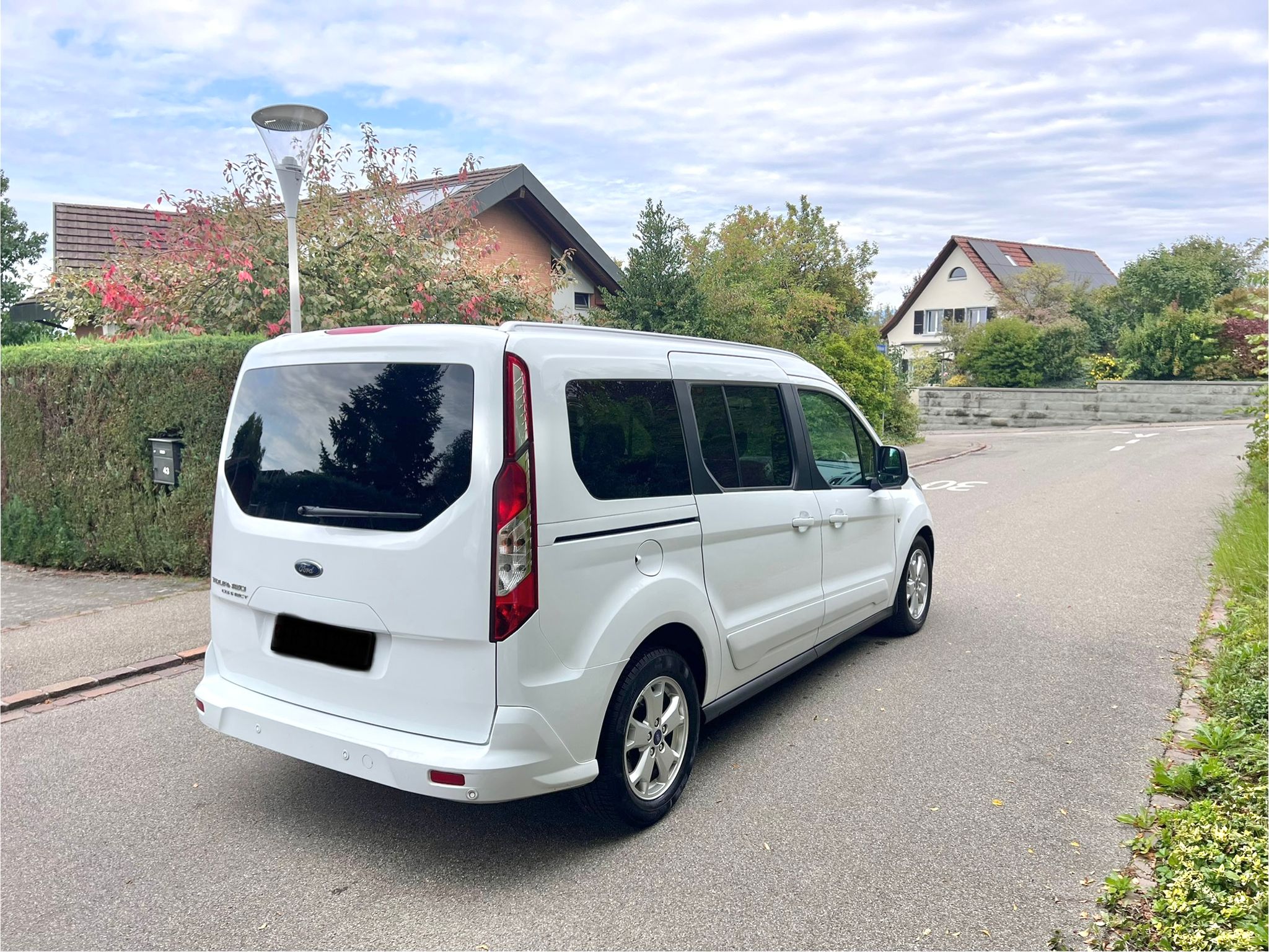 
								Ford Tourneo Grand Connect 1.5 TDCi – 2017 full									