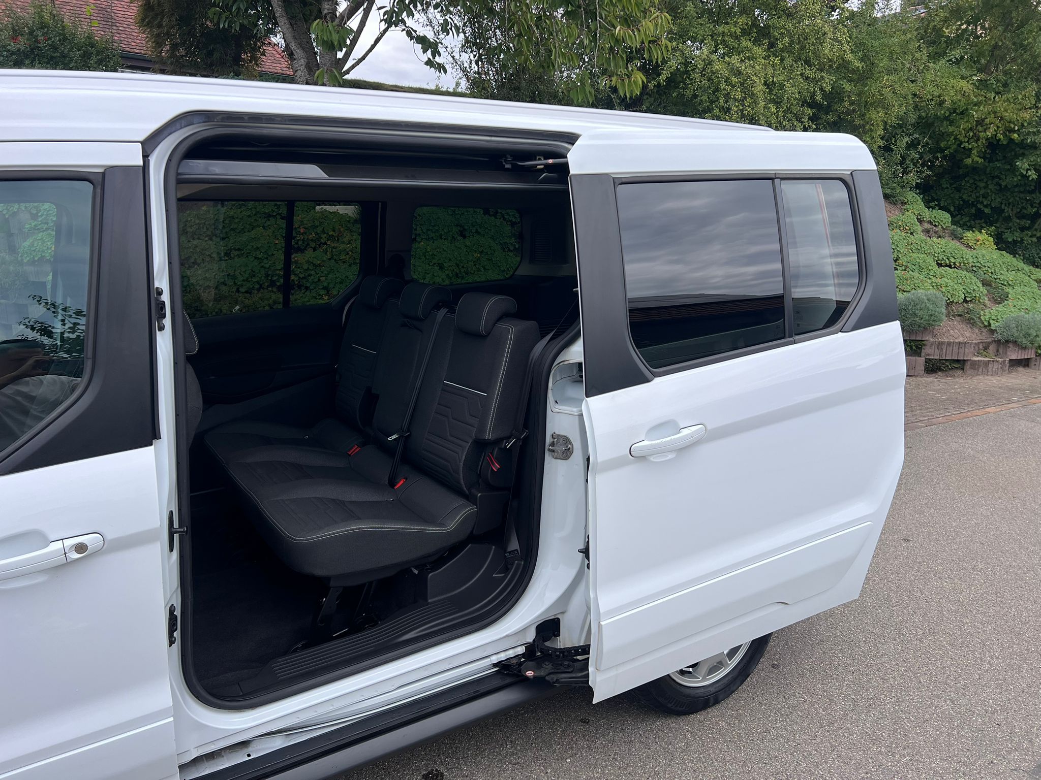 
								Ford Tourneo Grand Connect 1.5 TDCi – 2017 full									