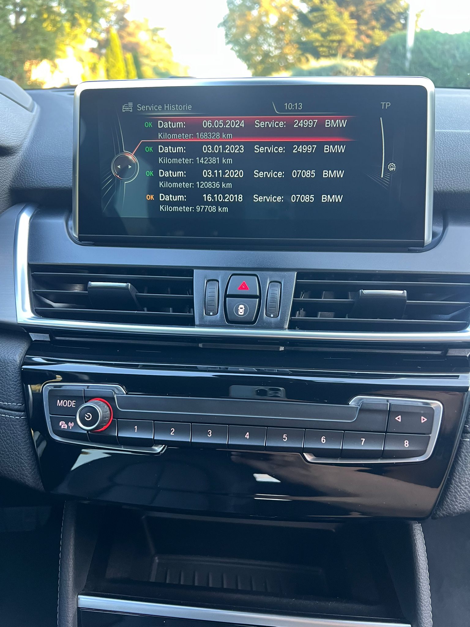 
								BMW 220 xDrive Gran Tourer full									