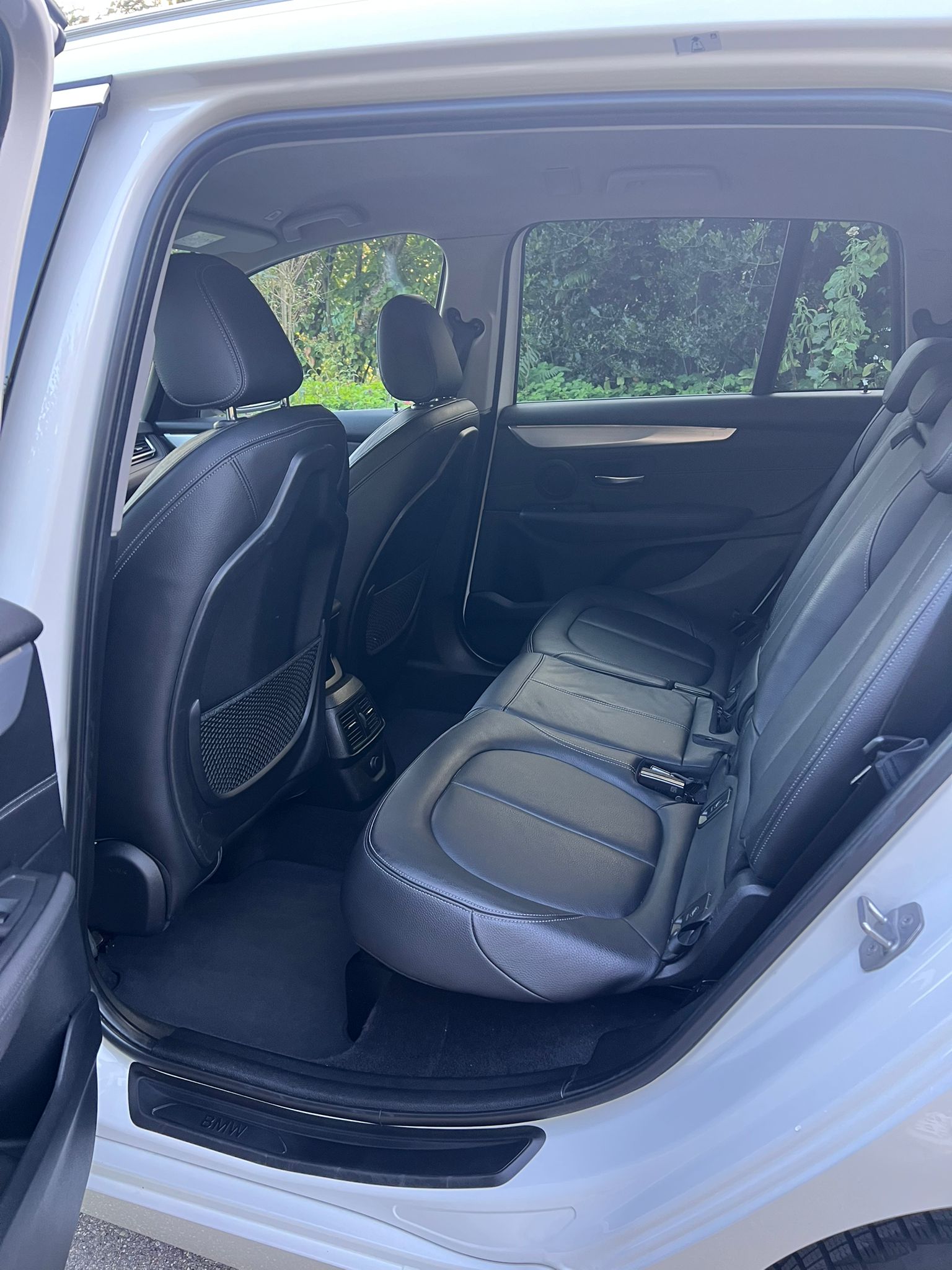 
								BMW 220 xDrive Gran Tourer full									