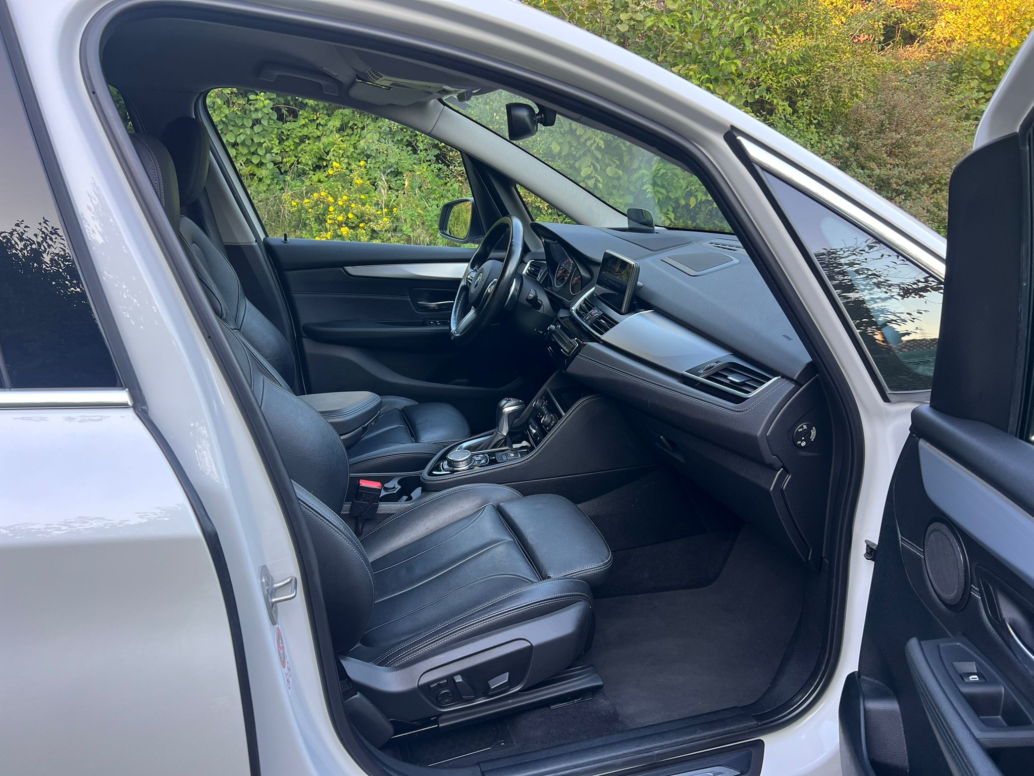 
								BMW 220 xDrive Gran Tourer full									