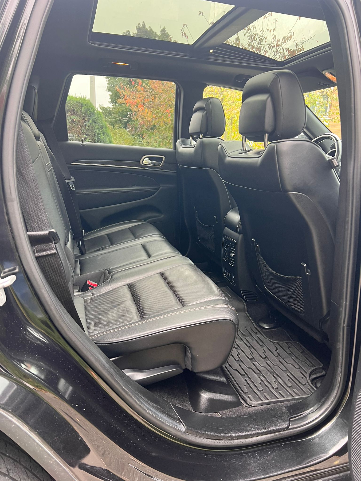 
								Jeep Grand Cherokee 3.0 CRD full									