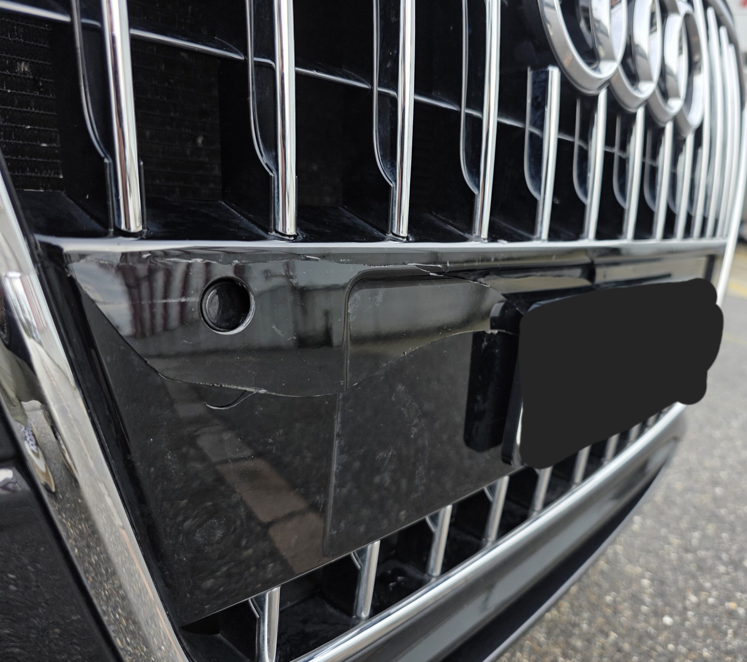 
								Audi Q3 2.0 TDI quattro S-line full									