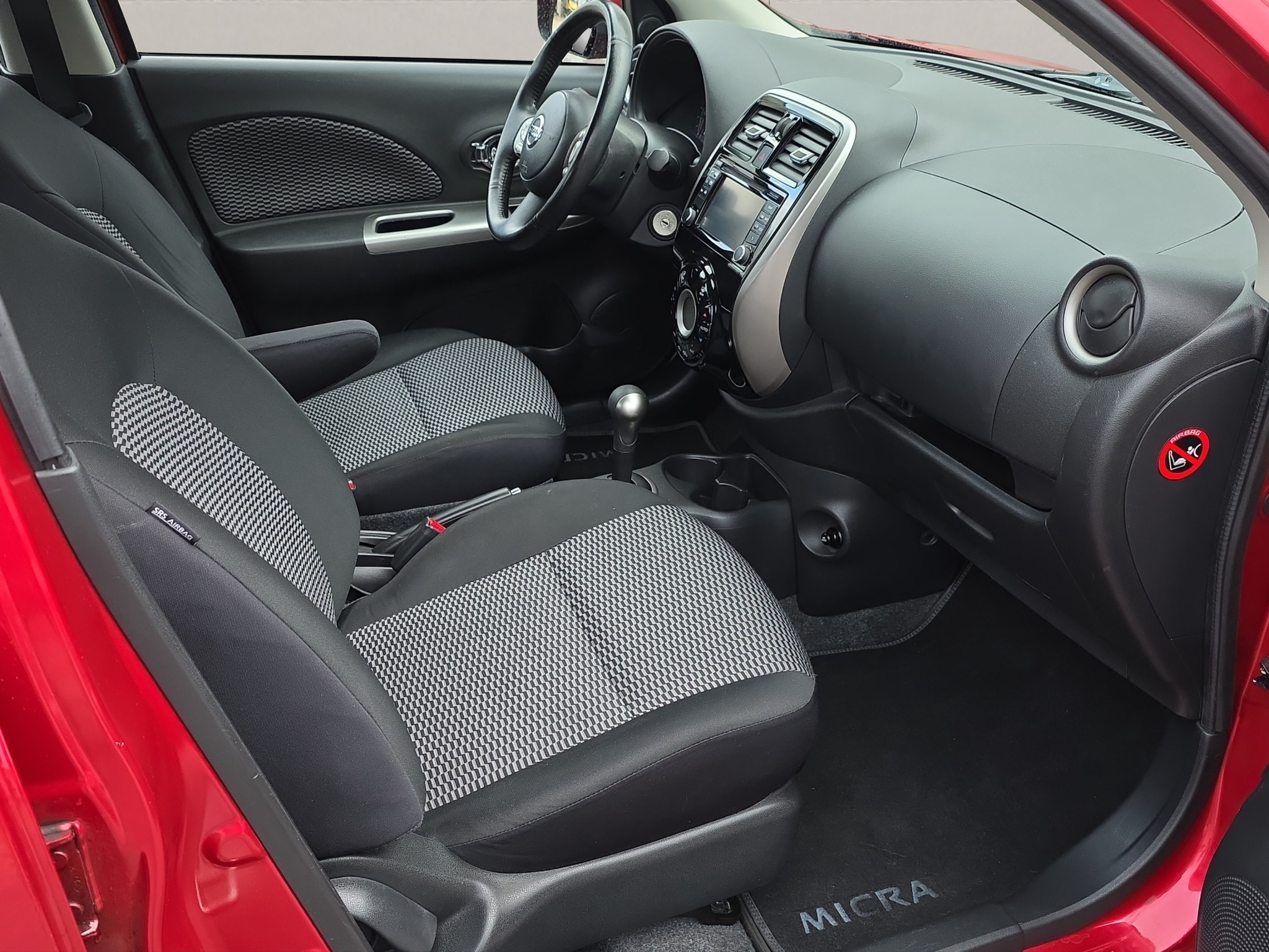 
								Nissan Micra 1.2 Automat full									