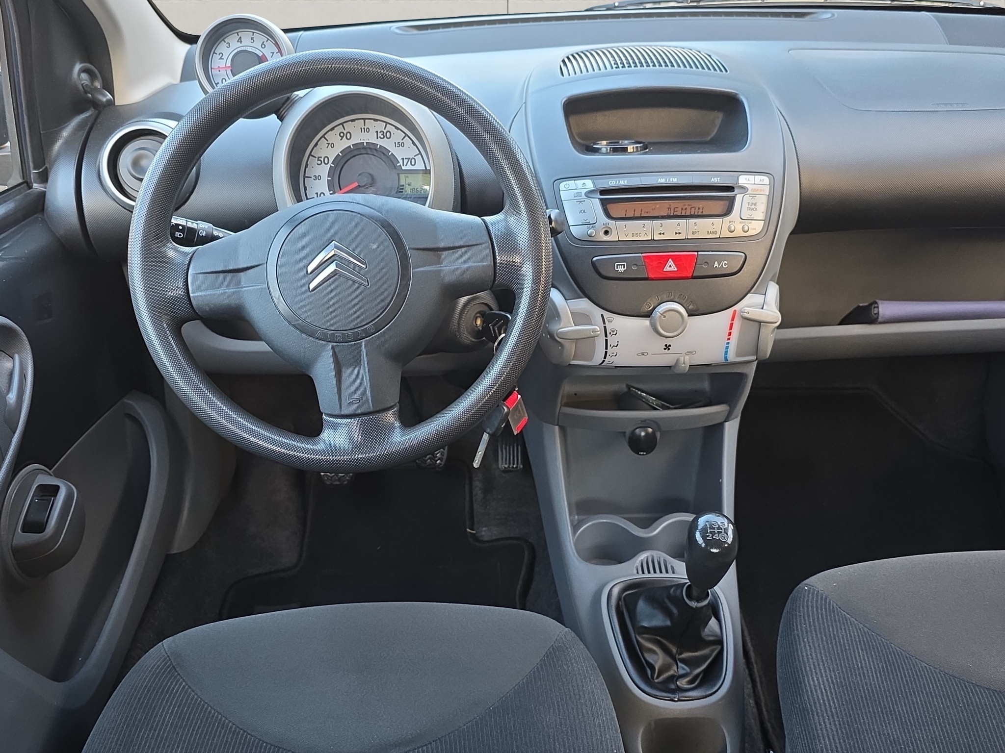 
								Citroen C1 full									