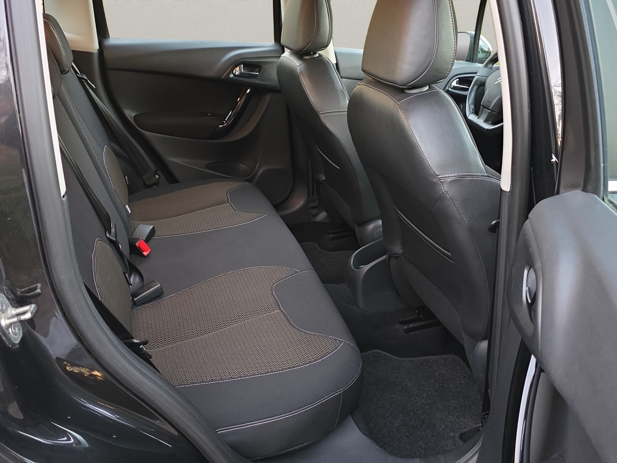 
								Citroen C3 Swiss Style full									