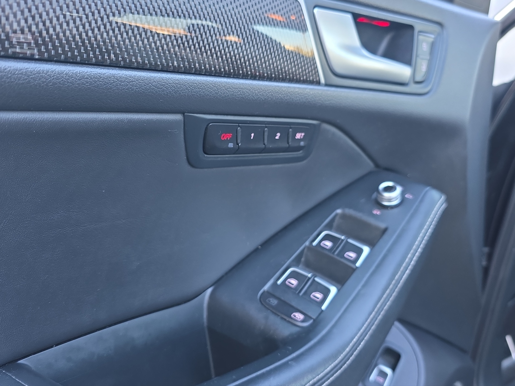 
								Audi SQ5 TDI 3.0 quattro full									