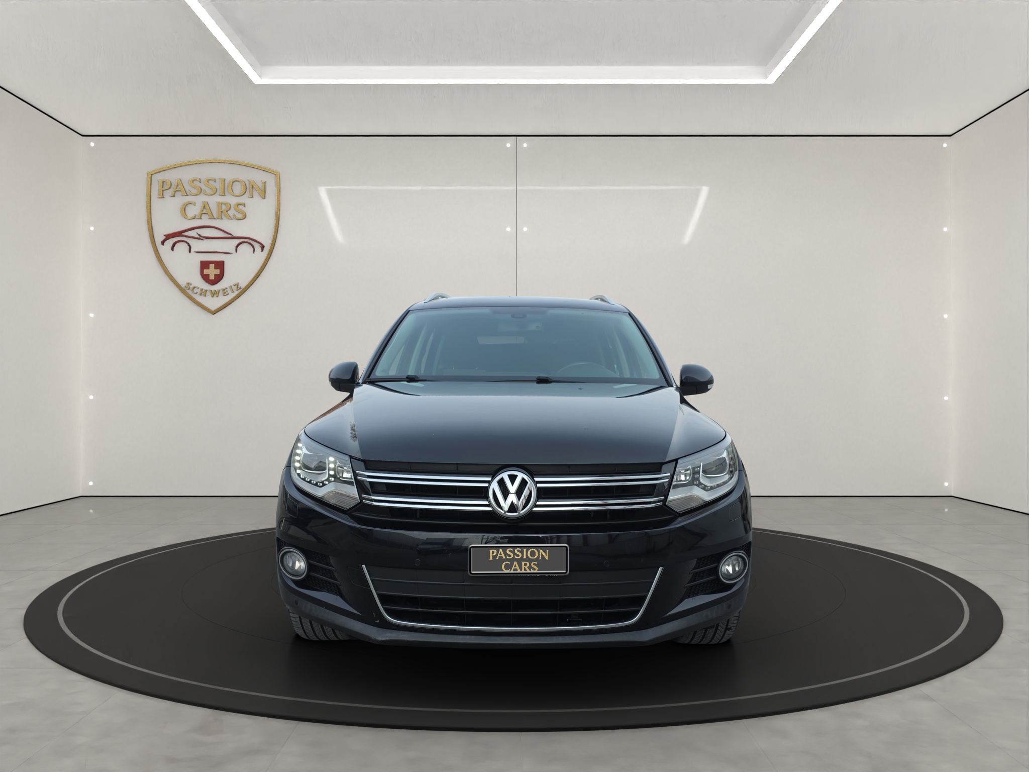 
								VW Tiguan 2.0 TDI full									