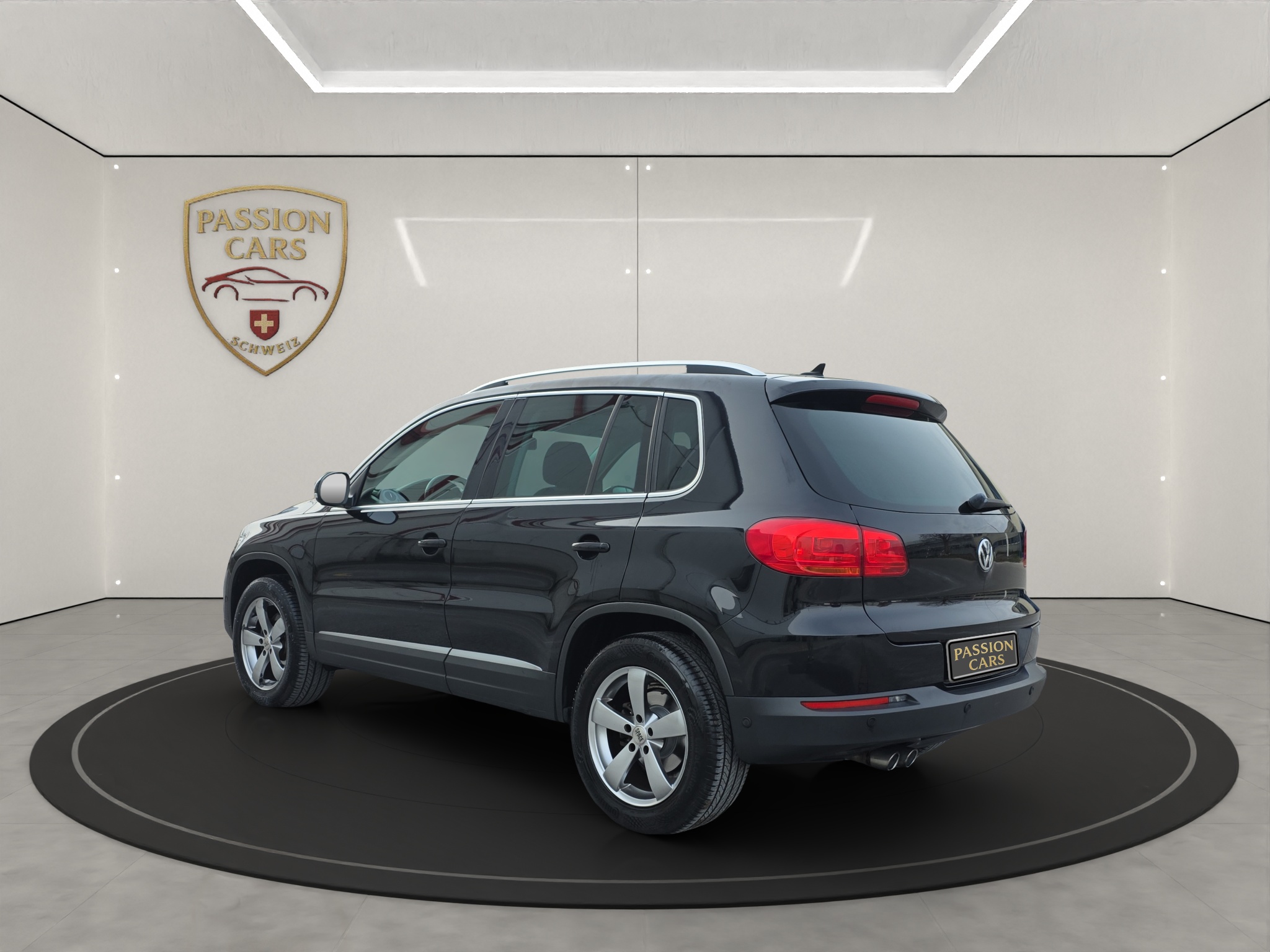
								VW Tiguan 2.0 TDI full									