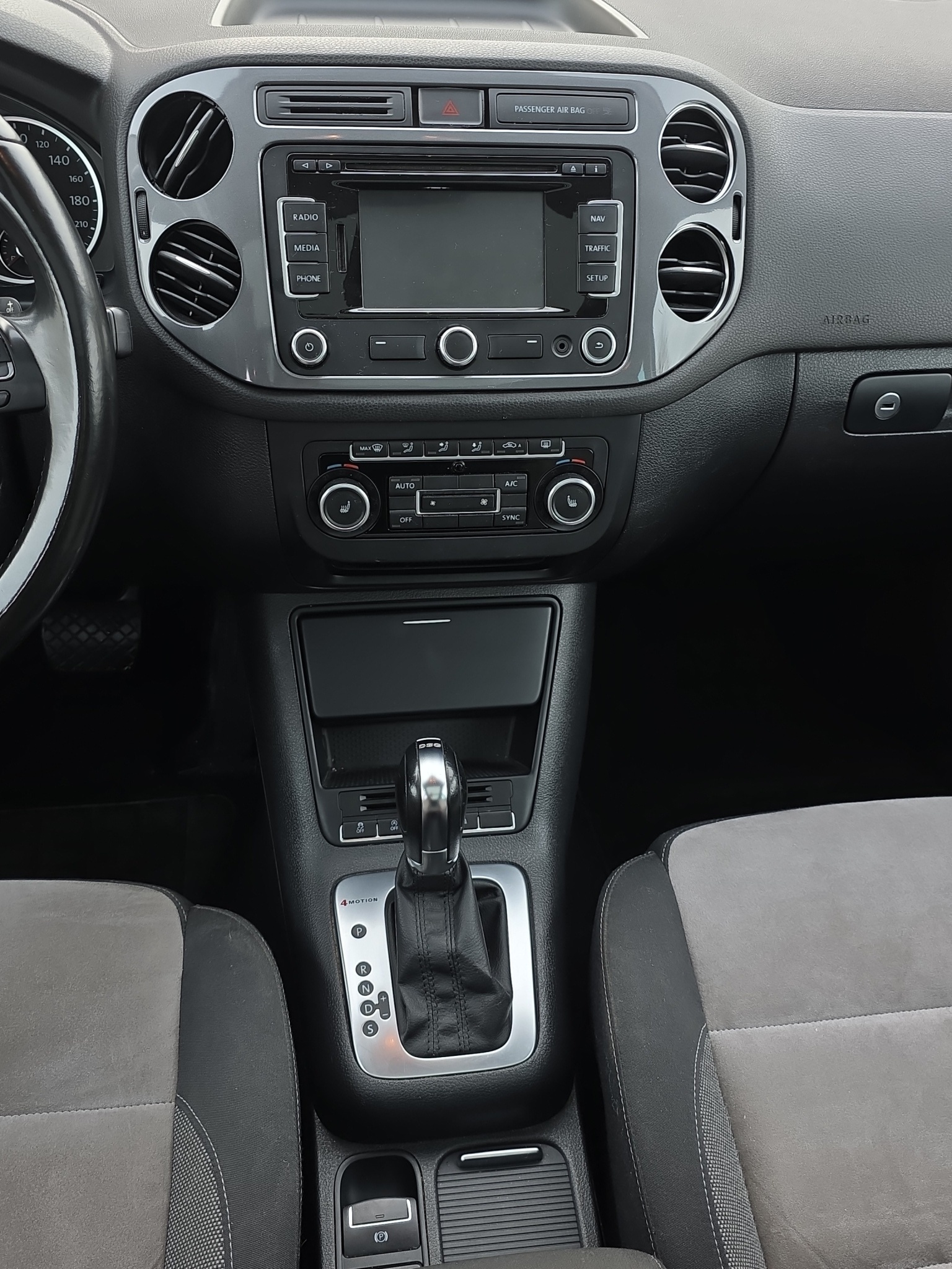 
								VW Tiguan 2.0 TDI full									