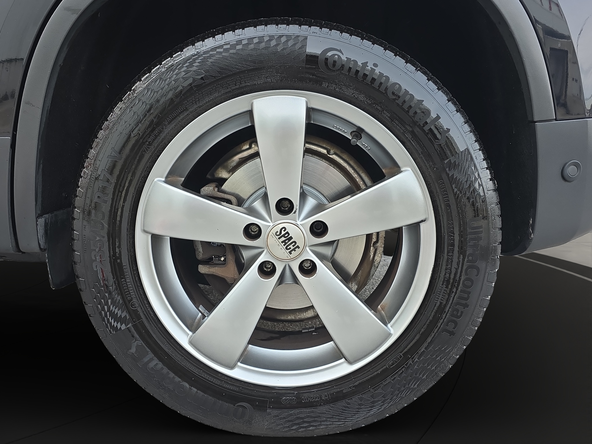 
								VW Tiguan 2.0 TDI full									