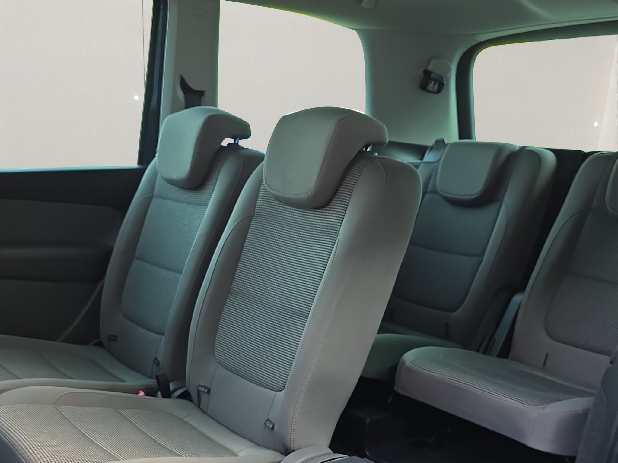 
								VW Sharan 2.0 TDI full									