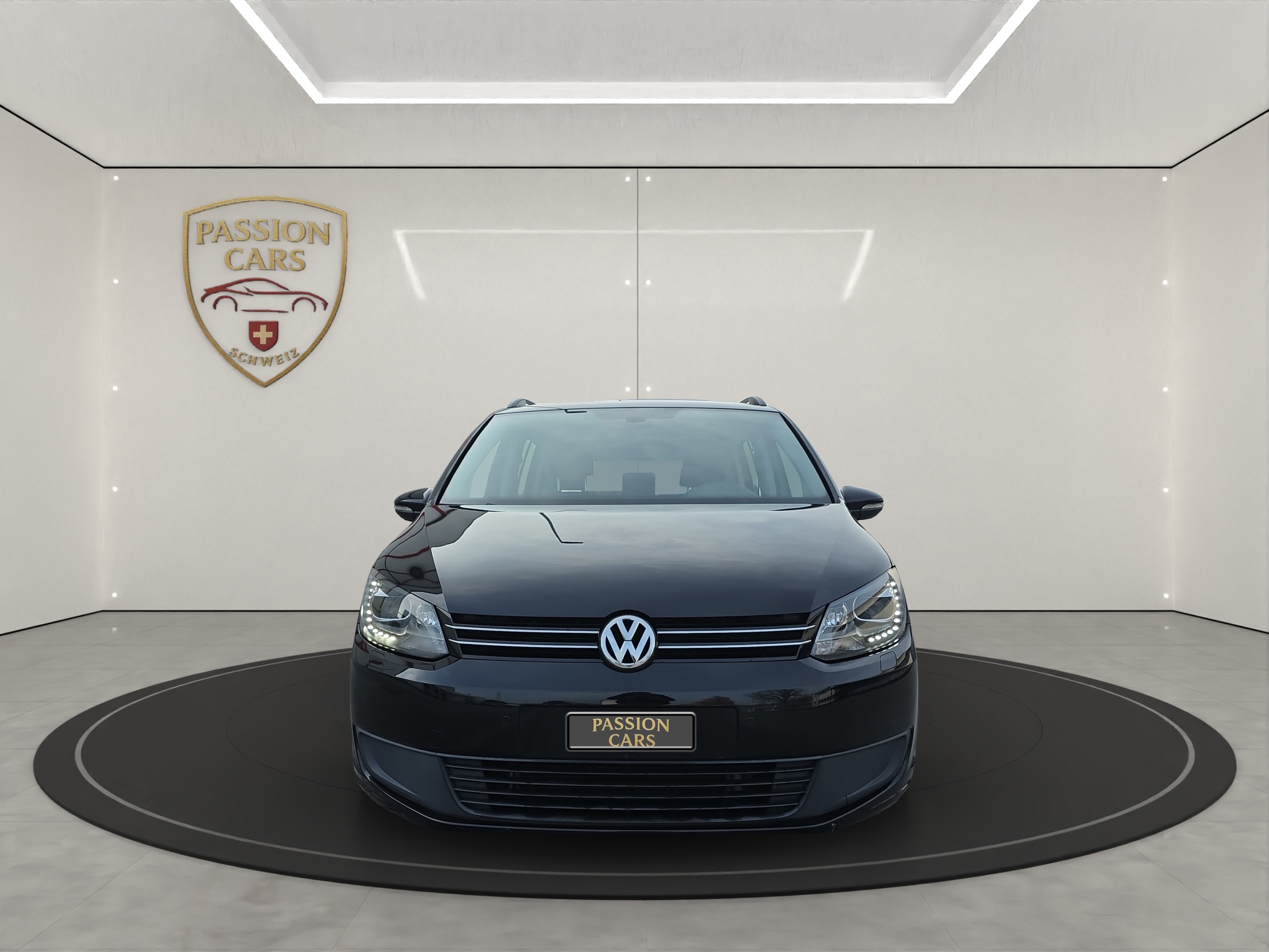 
								VW Touran 1.6 TDI full									