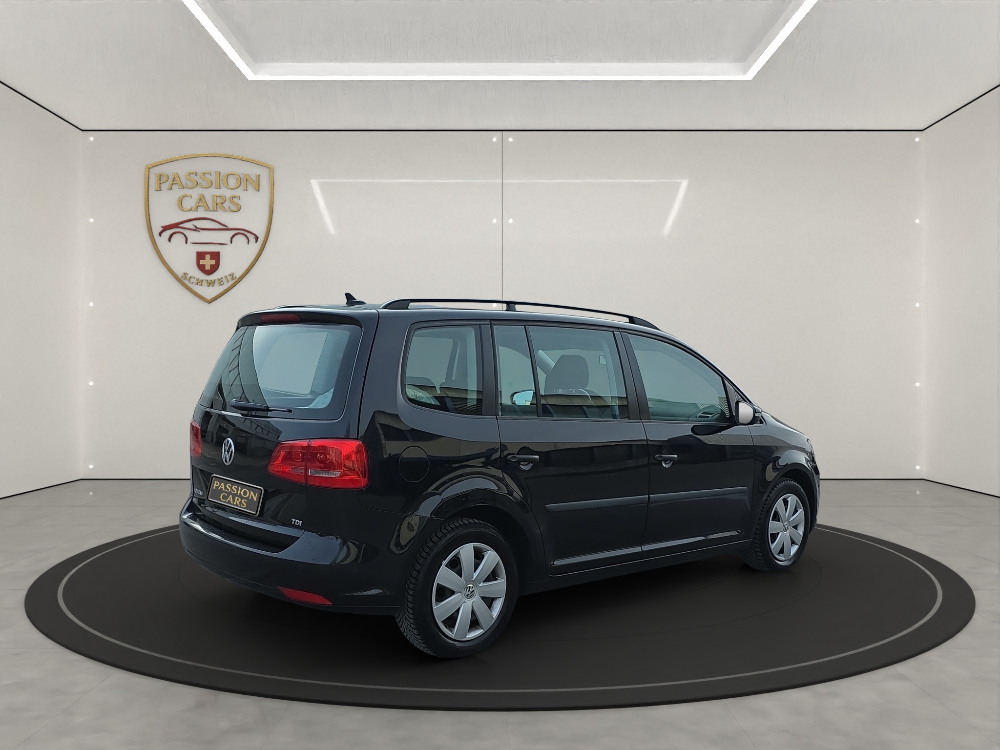 
								VW Touran 1.6 TDI full									