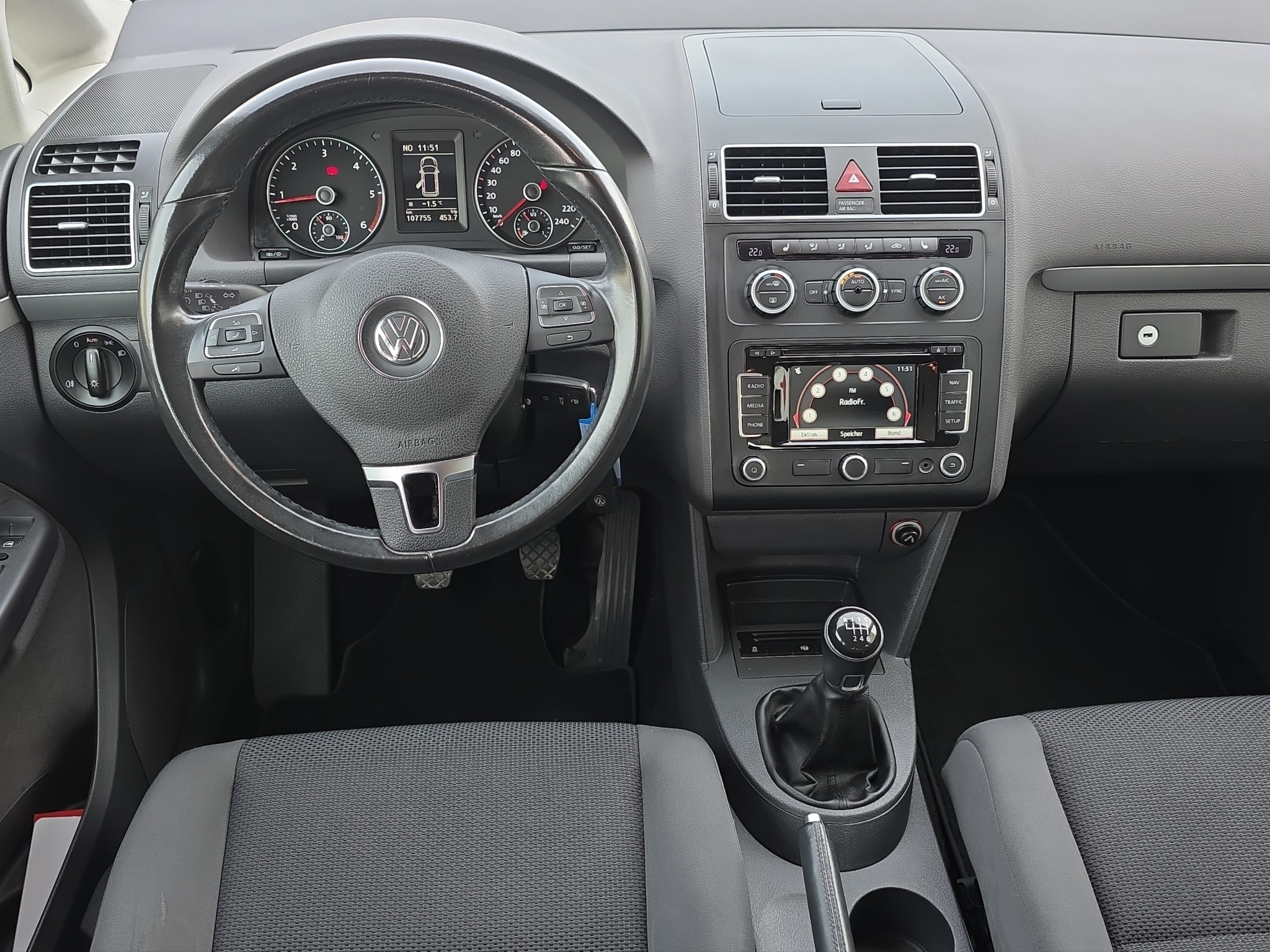 
								VW Touran 1.6 TDI full									