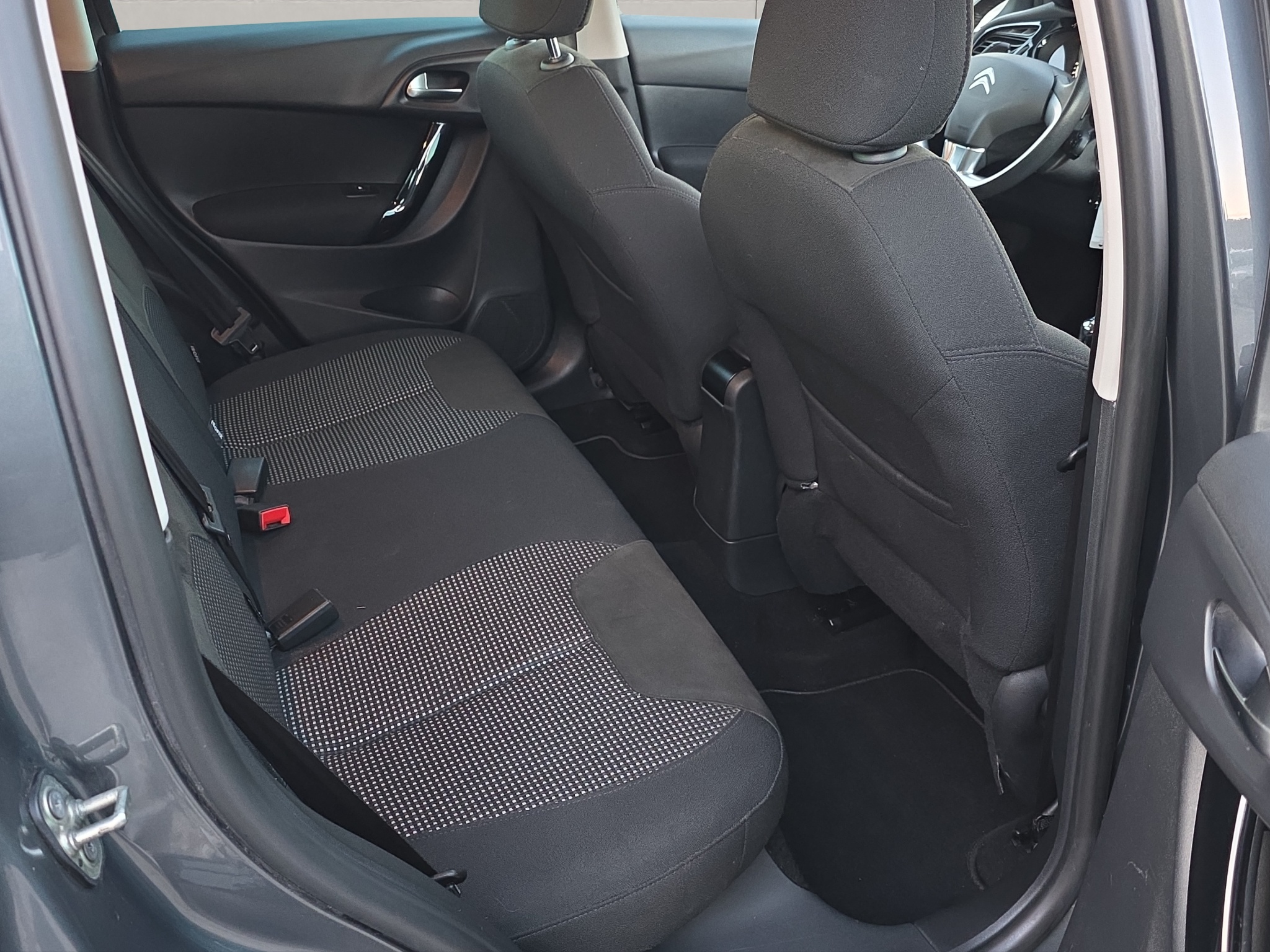 
								CITROEN C3 1.6 16V e-HDi Exclusive EGS6 full									