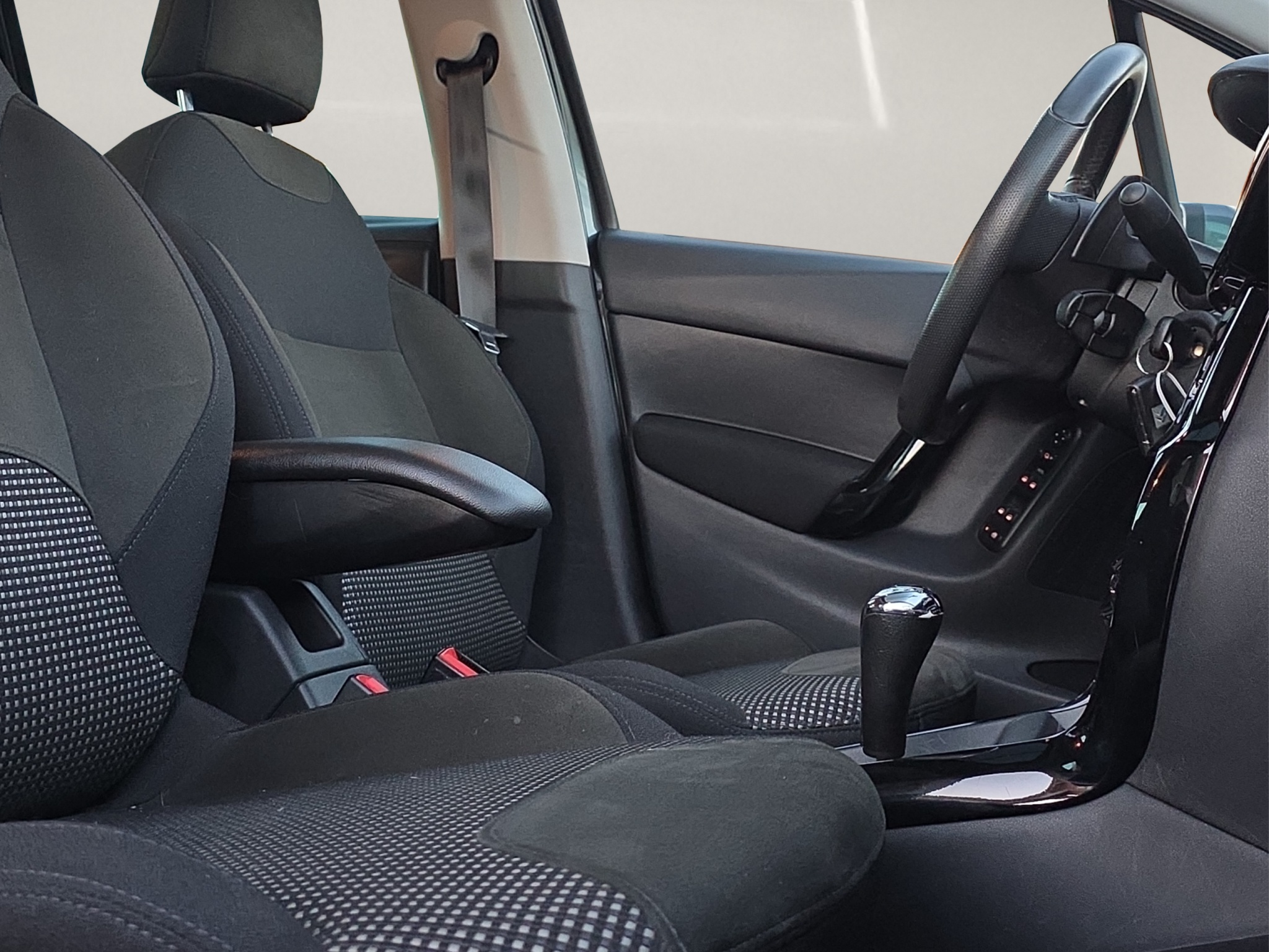 
								CITROEN C3 1.6 16V e-HDi Exclusive EGS6 full									