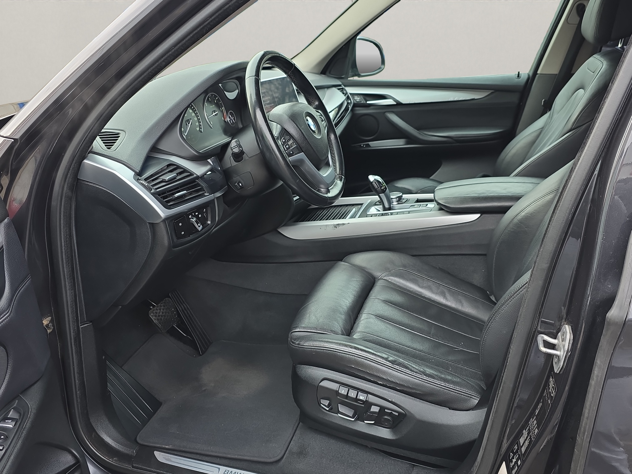 
								BMW X5 30d xDrive Steptronic full									