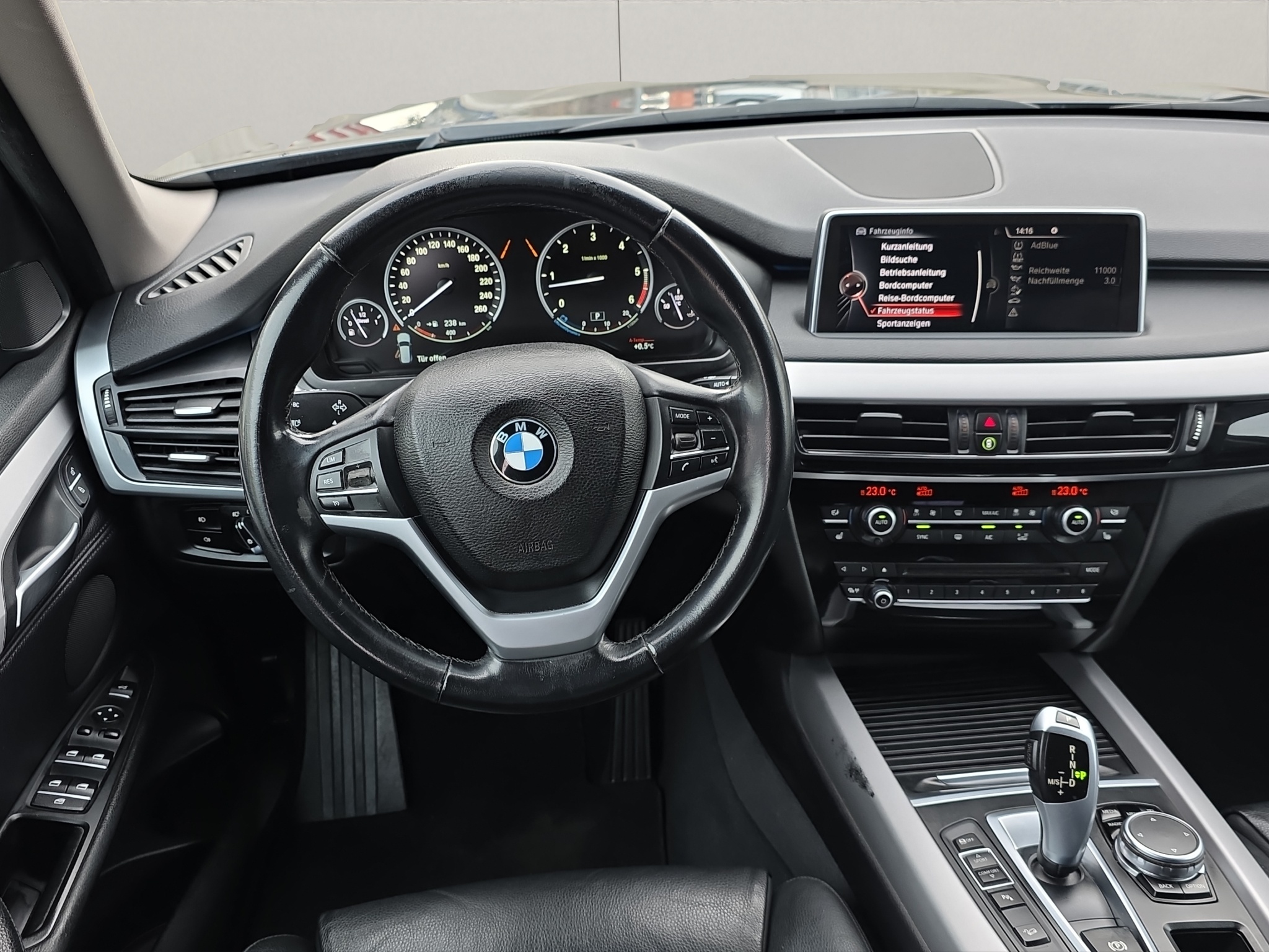 
								BMW X5 30d xDrive Steptronic full									