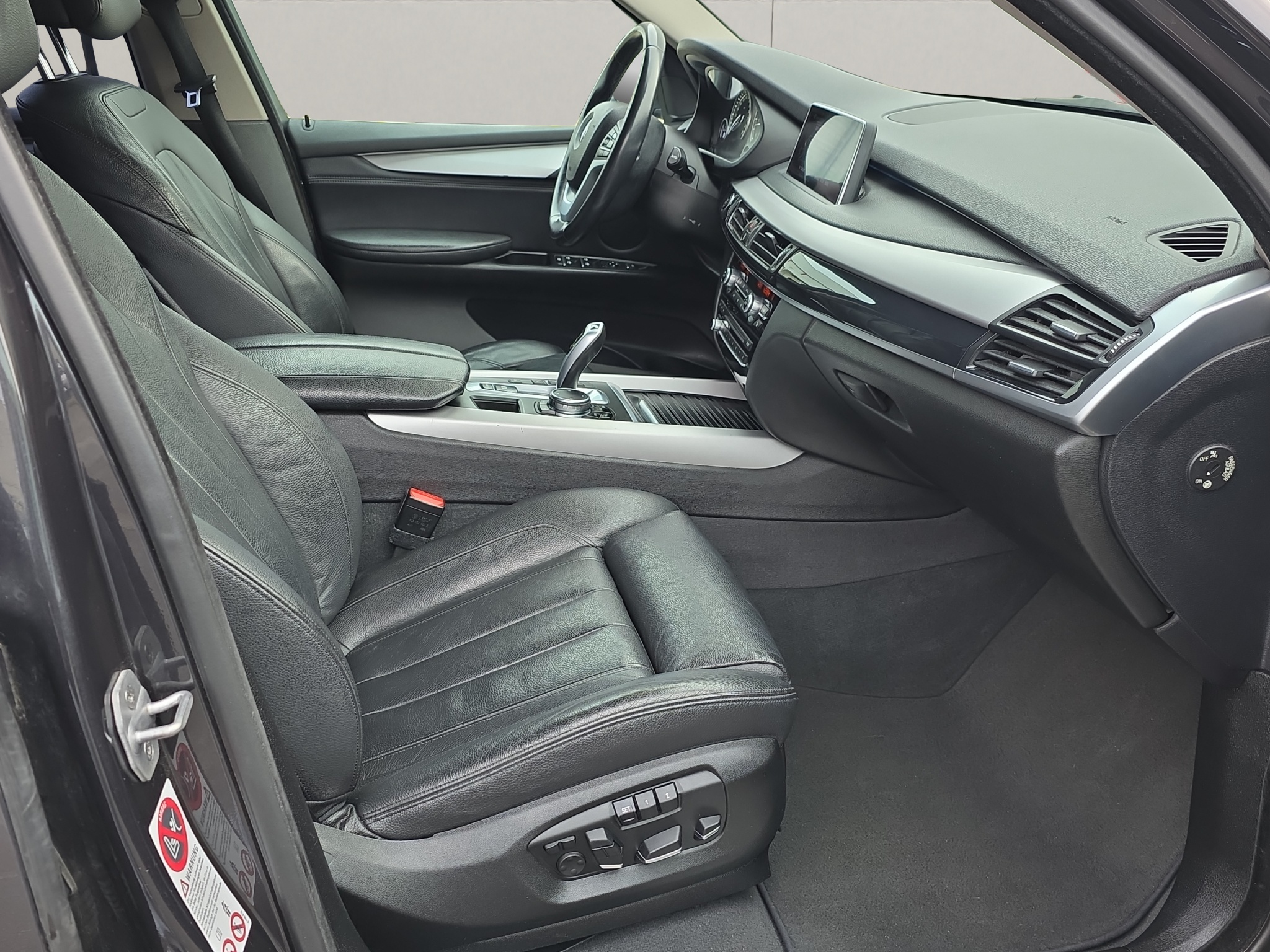 
								BMW X5 30d xDrive Steptronic full									