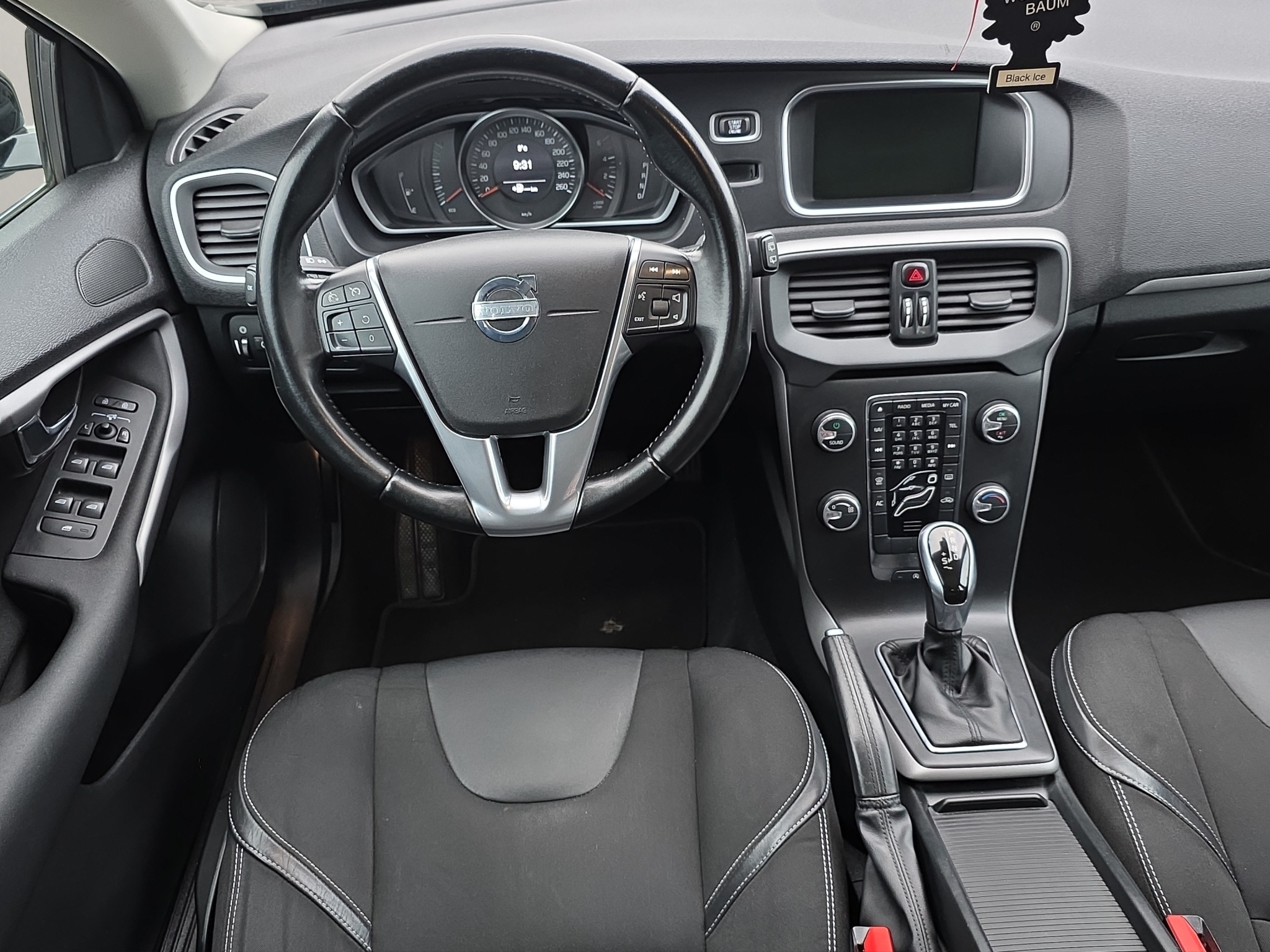 
								Volvo D40 D2 full									