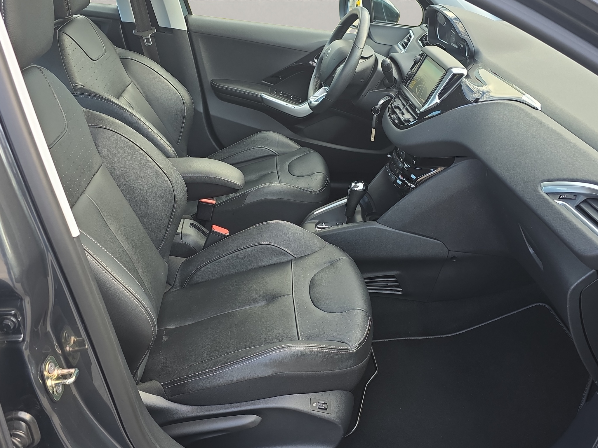 
								PEUGEOT 208 1.6 VTI Allure Automatik full									