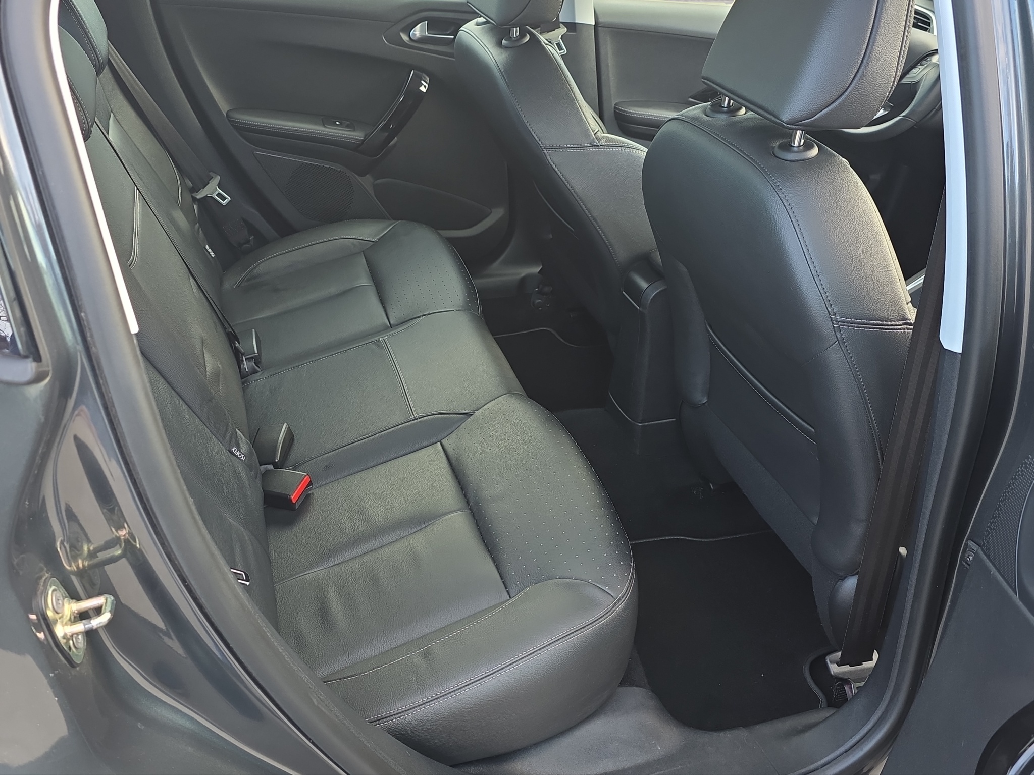 
								PEUGEOT 208 1.6 VTI Allure Automatik full									