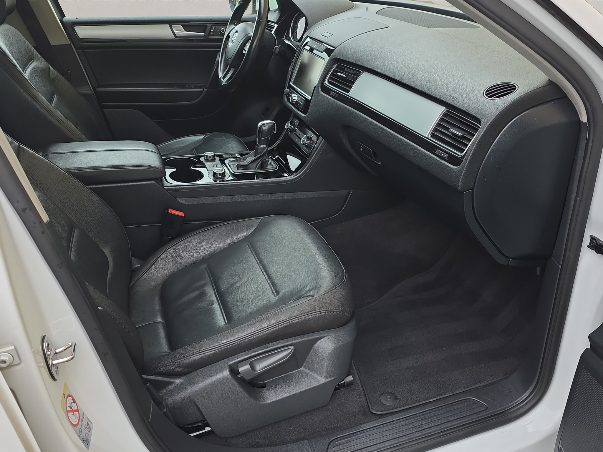 
								VW 3.0 TDI BlueMotion Technology Tiptronic full									