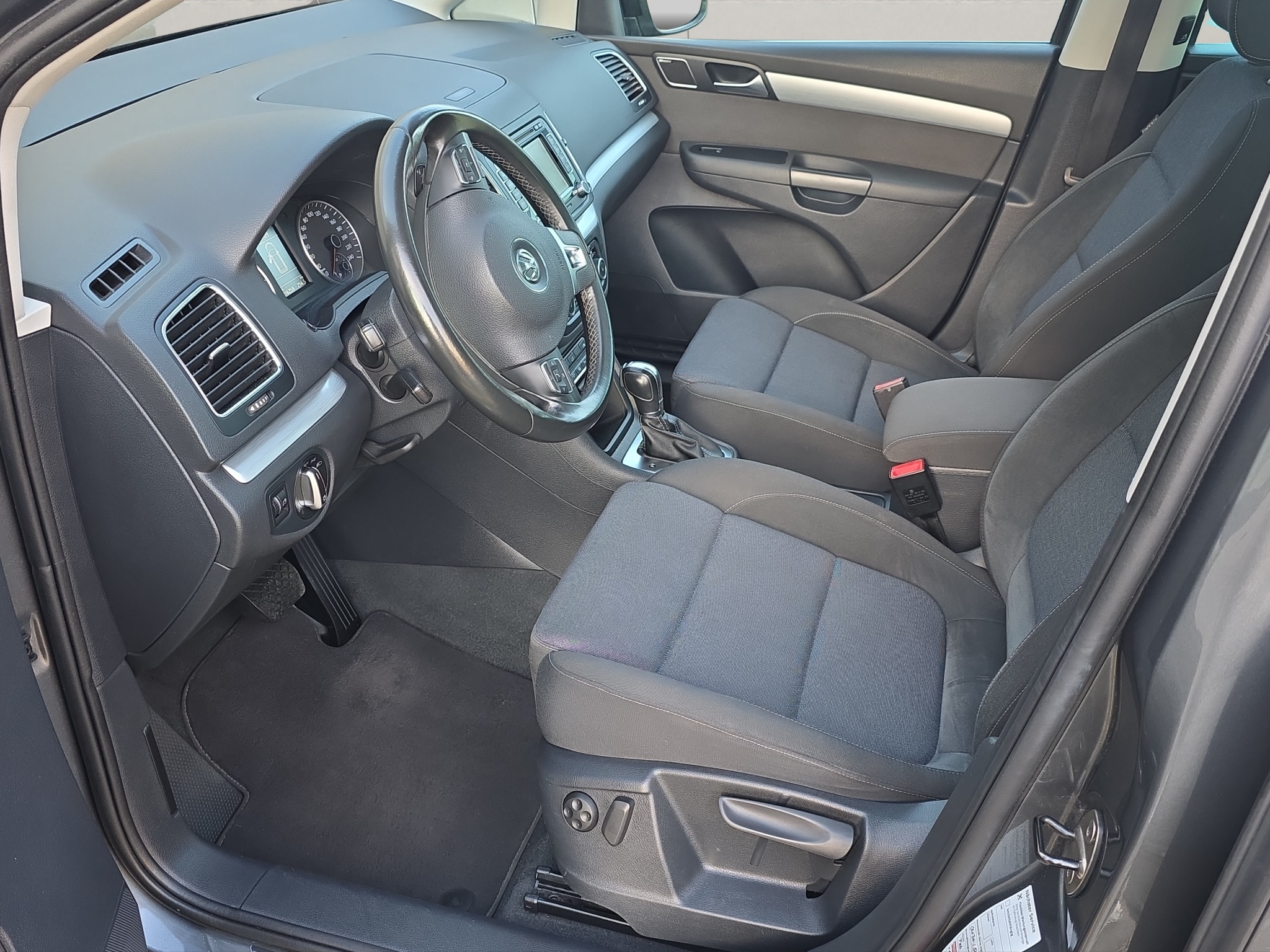 
								VW Sharan 2.0 TDI BlueMotion Technology STYLE DSG full									