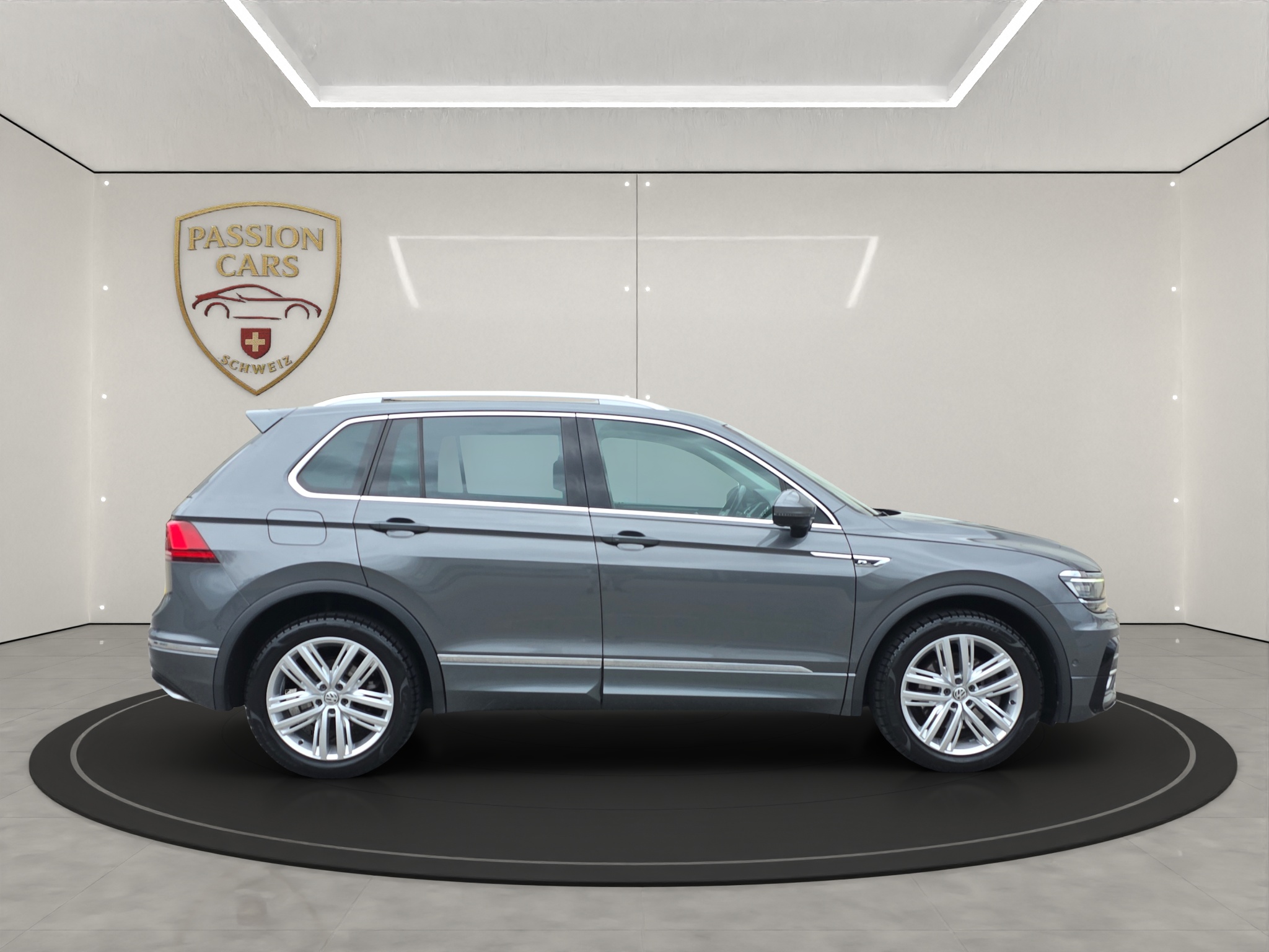 
								VW Tiguan 2.0 TDI SCR R-Line 4Motion DSG 240PS full									