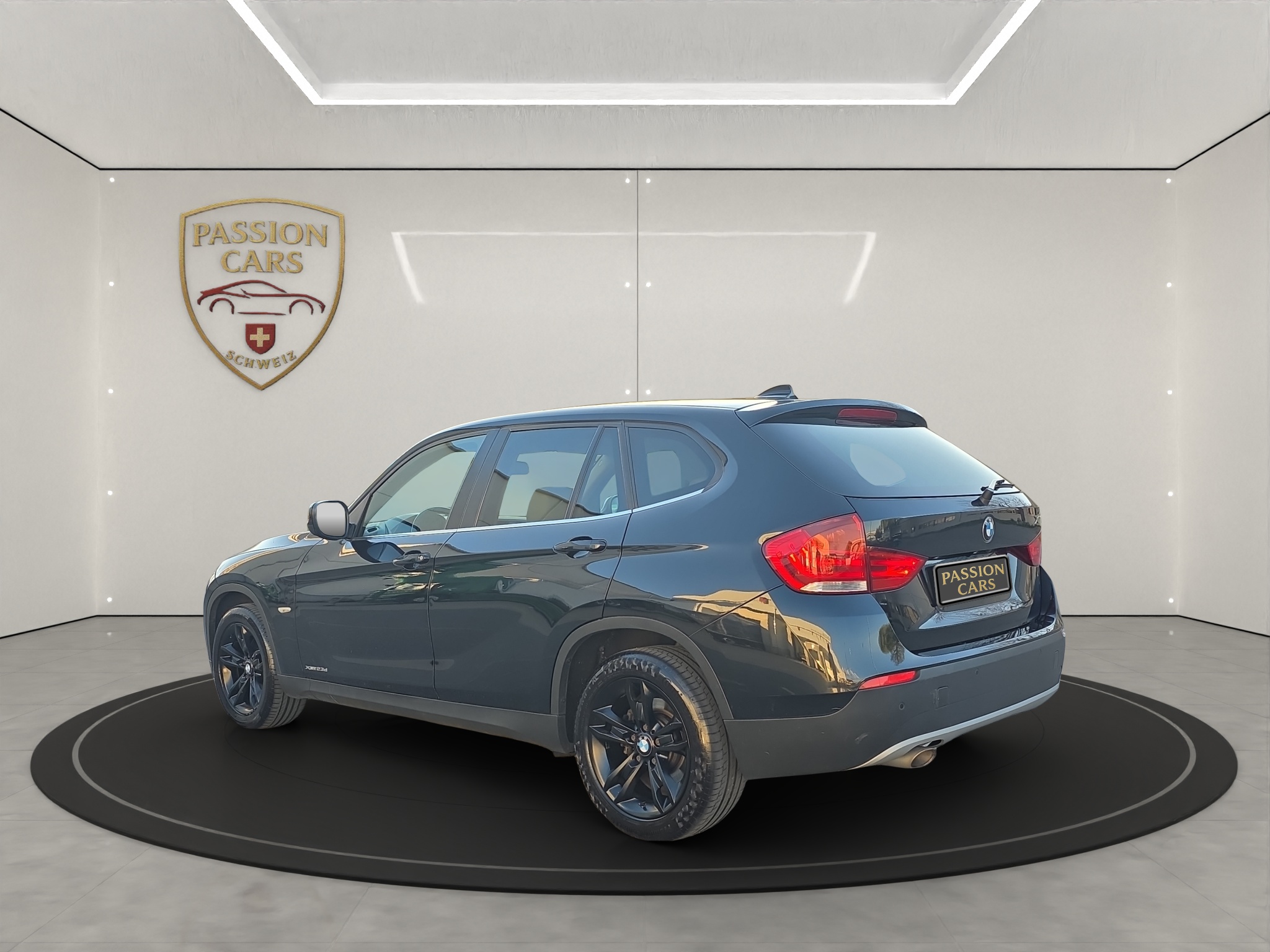 
								BMW X1 23xD Automat full									