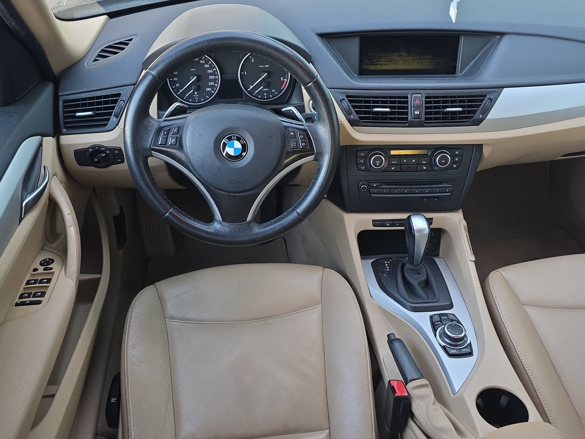 
								BMW X1 23xD Automat full									