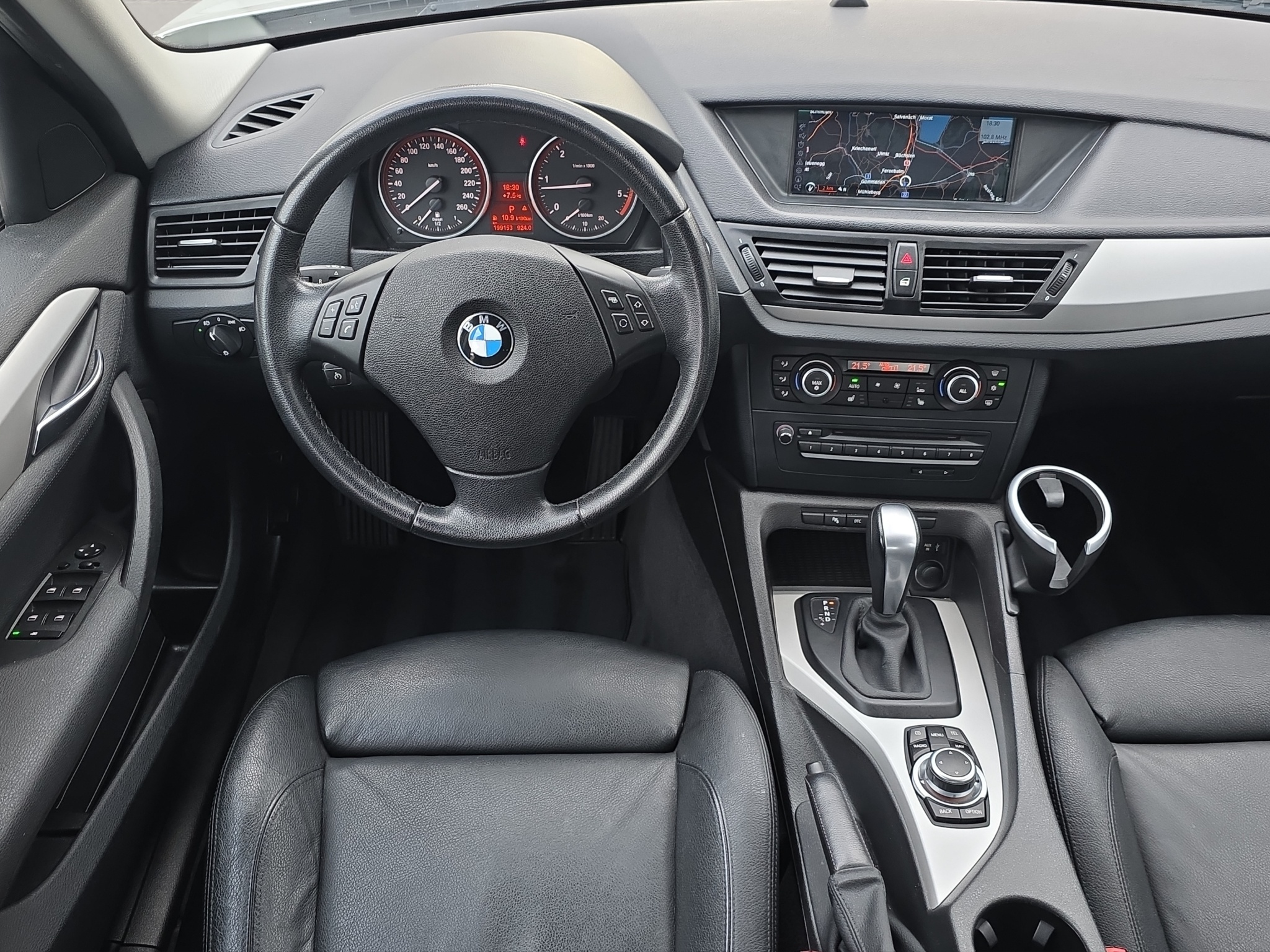 
								BMW X1 23xD Automat full									