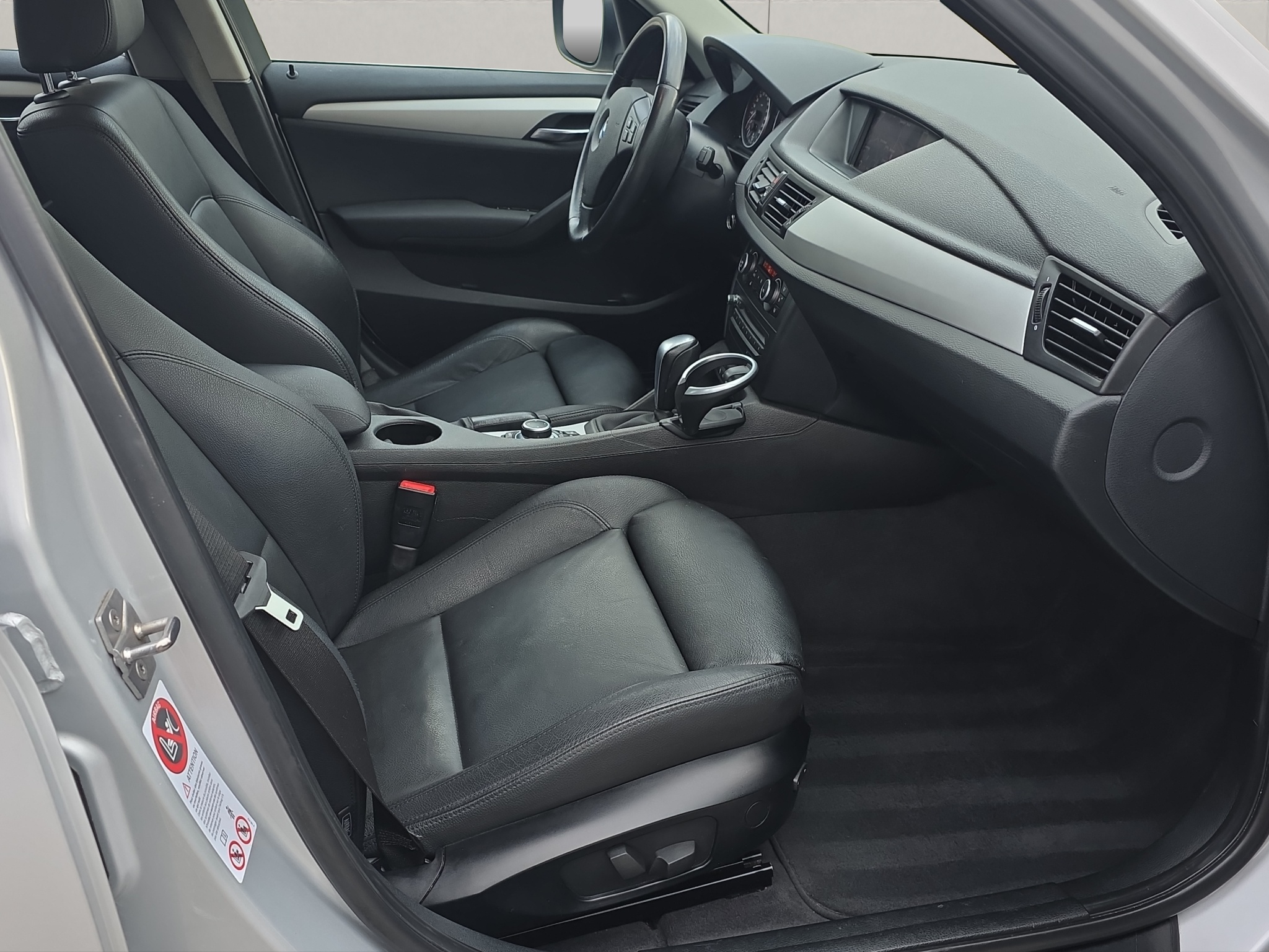 
								BMW X1 23xD Automat full									