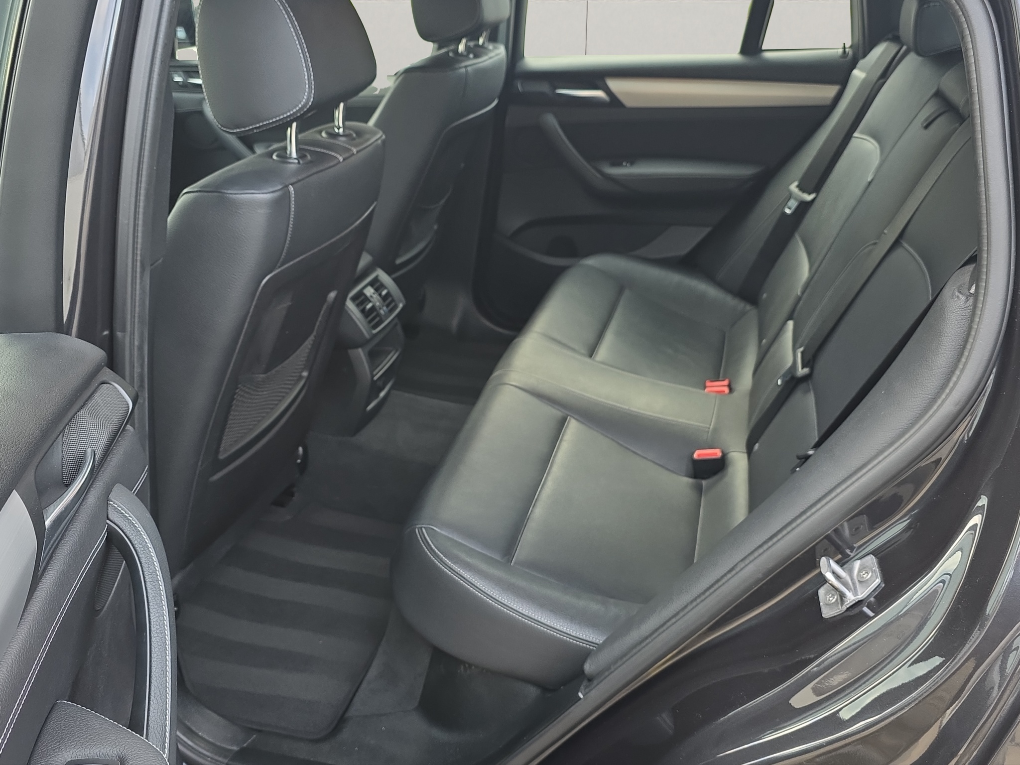 
								BMW X4 3.0 xD full									