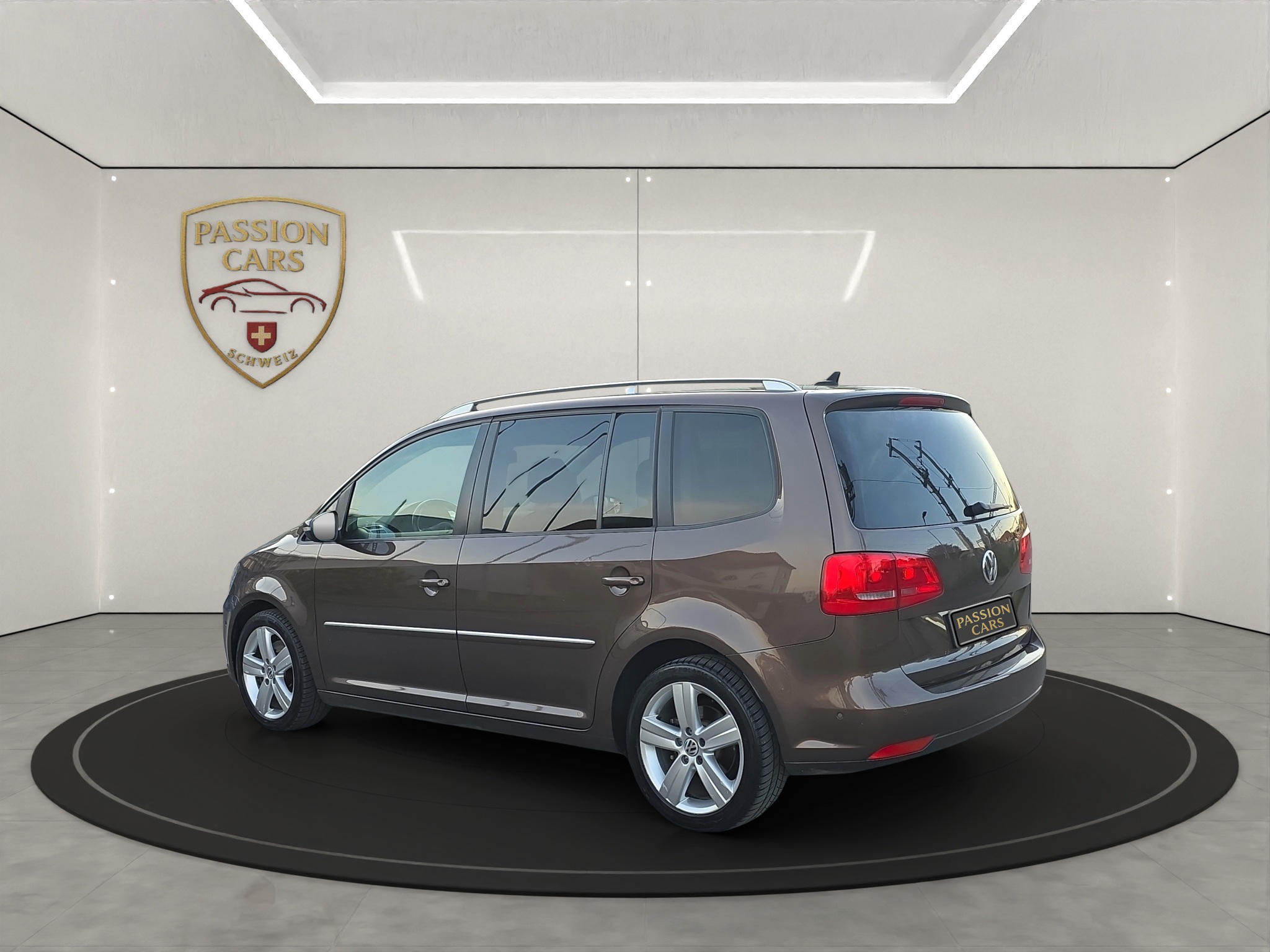 
								VW Touran 2.0 TDI full									