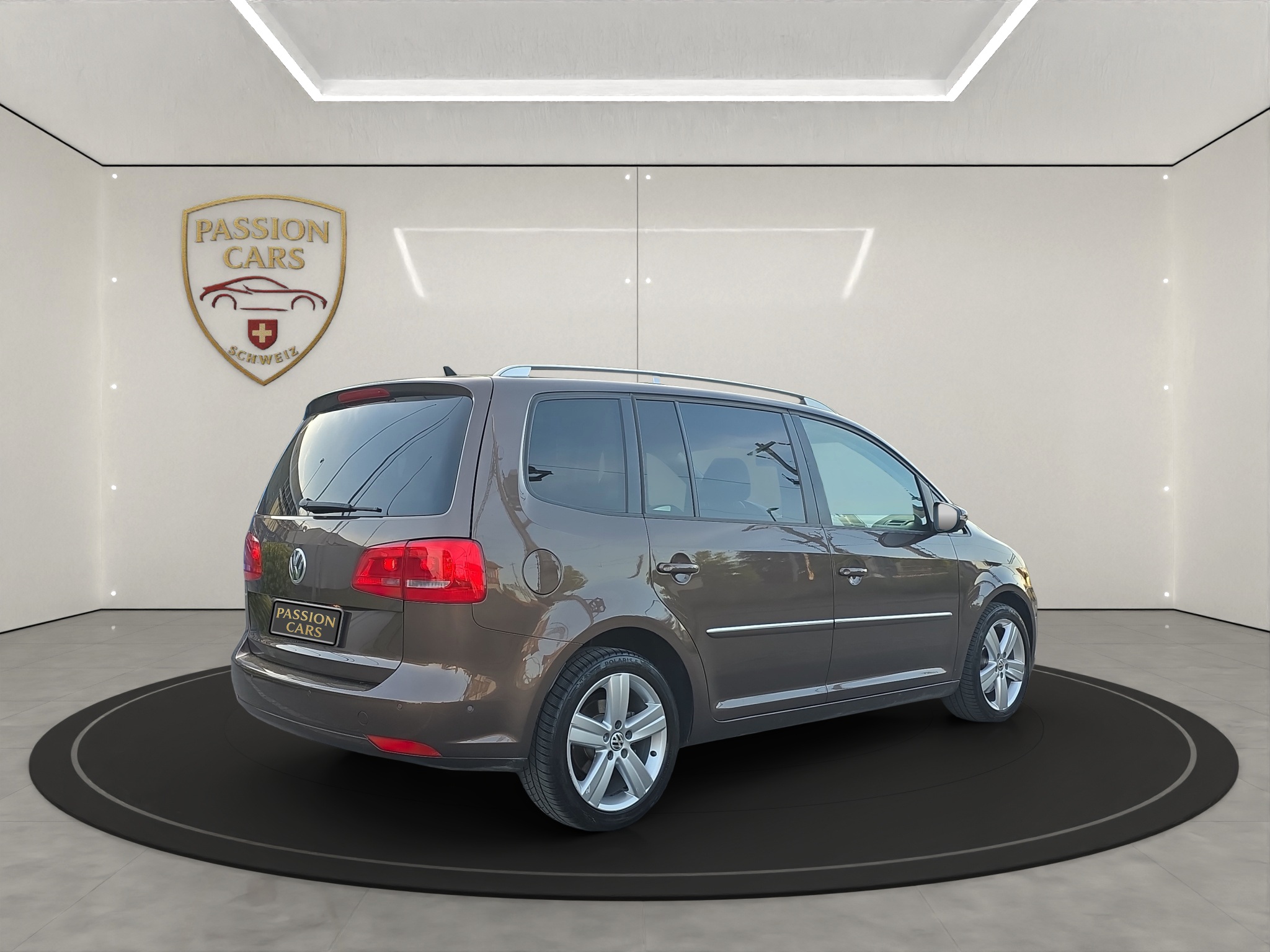 
								VW Touran 2.0 TDI full									