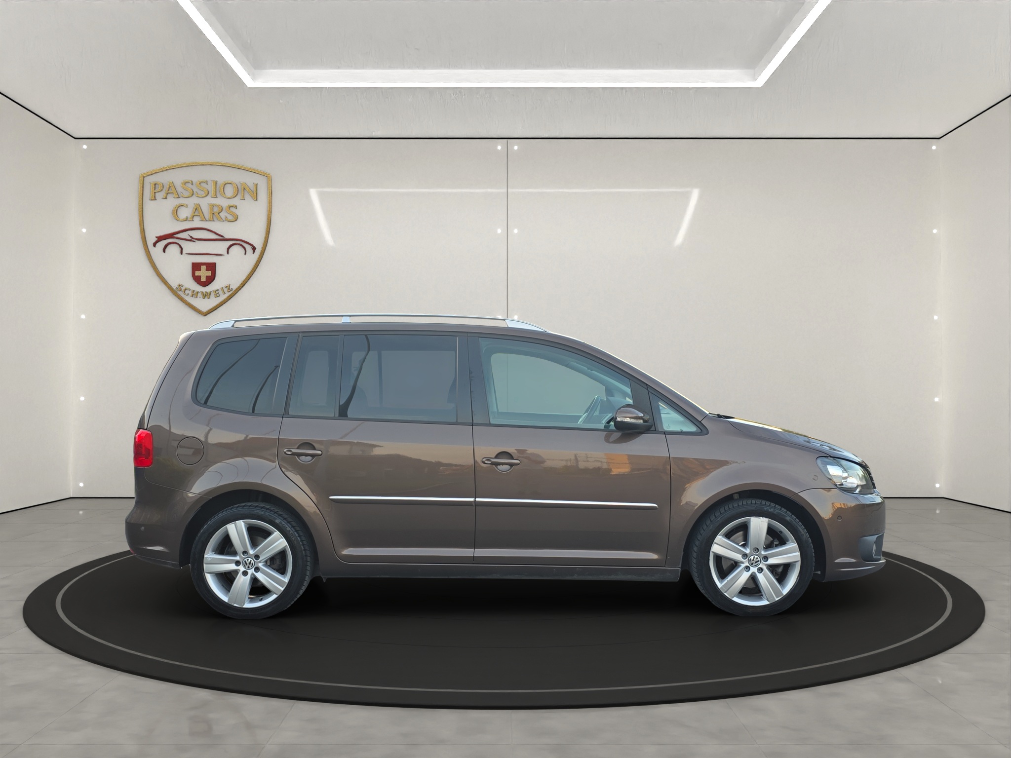 
								VW Touran 2.0 TDI full									