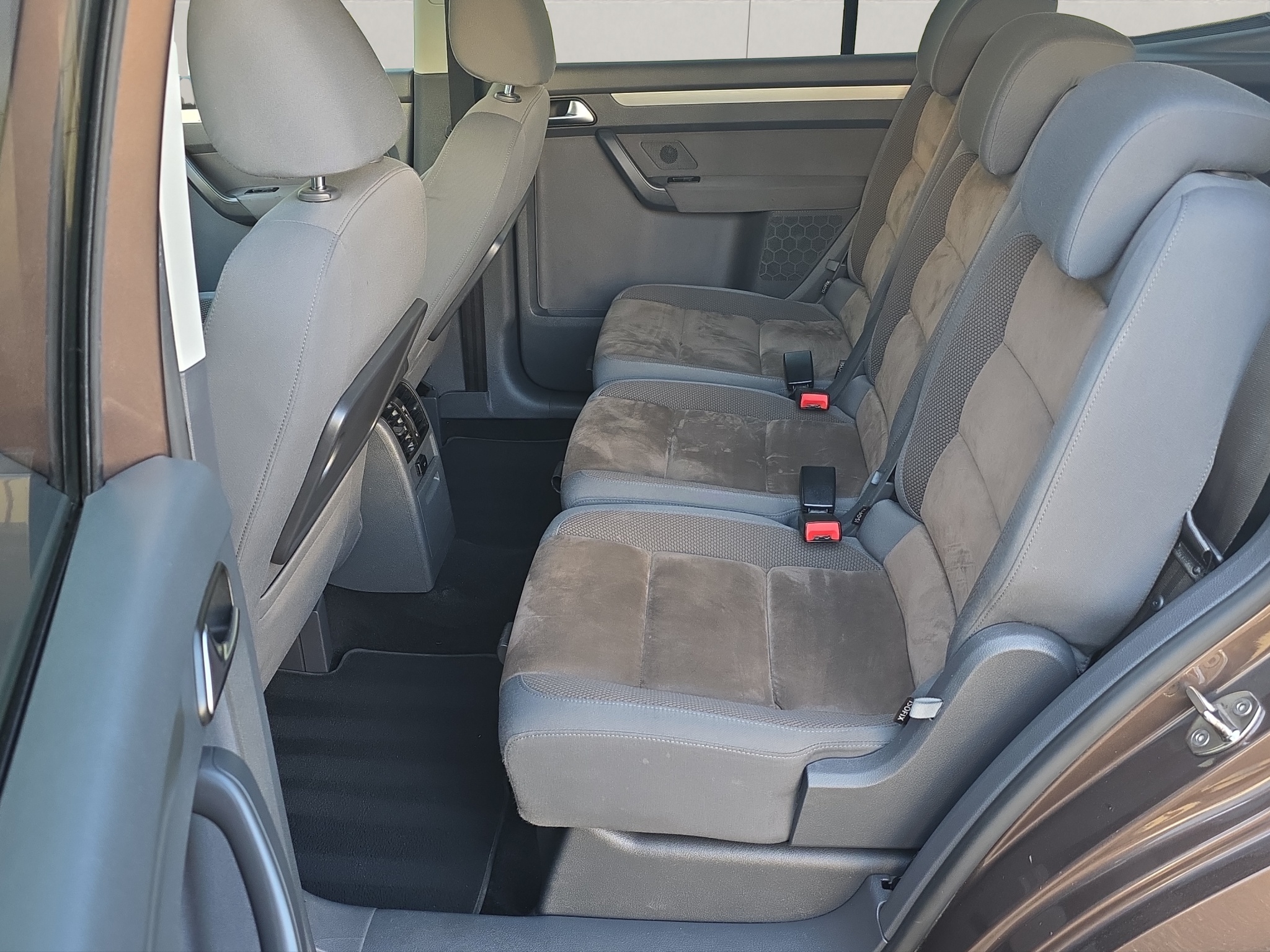 
								VW Touran 2.0 TDI full									