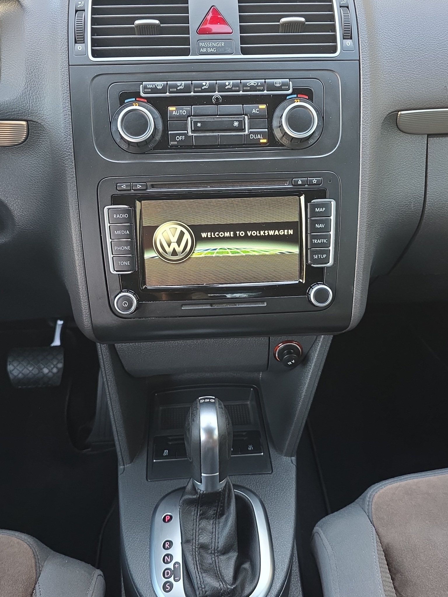 
								VW Touran 2.0 TDI full									