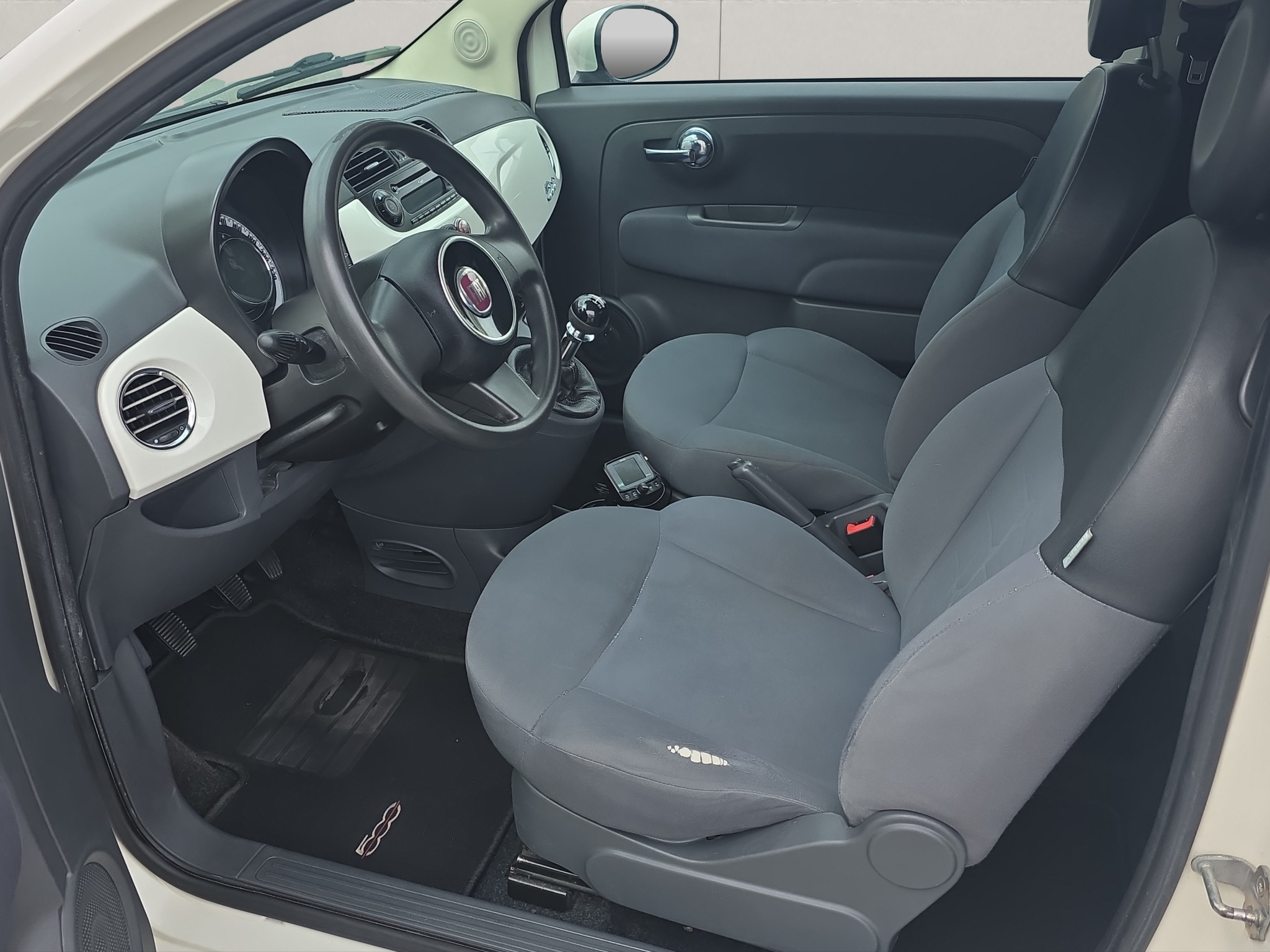 
								Fiat 500 1.2 full									